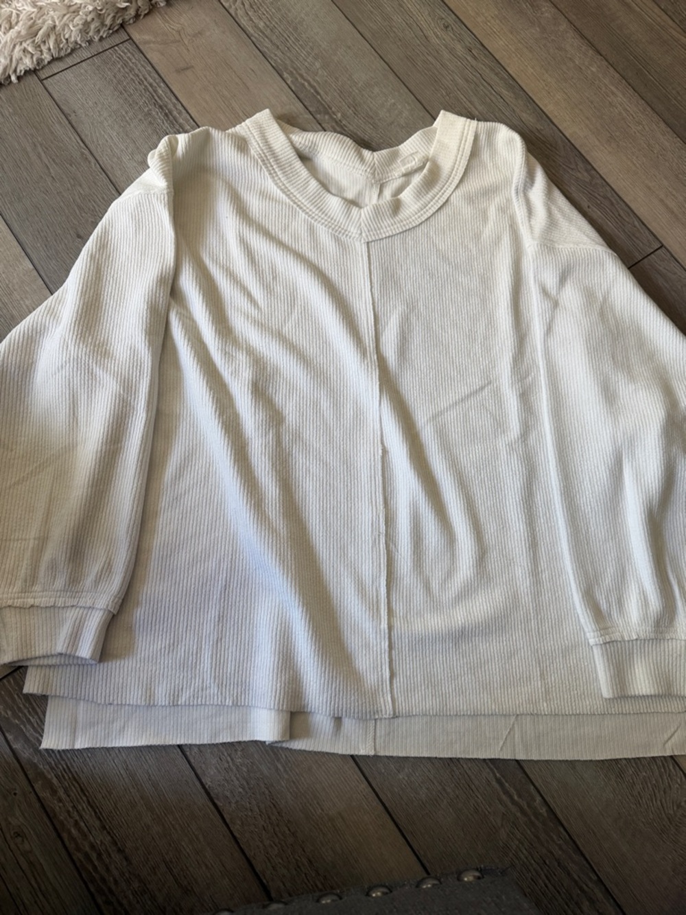 Chic Soul Cream V-Neck Ribbed Sweater